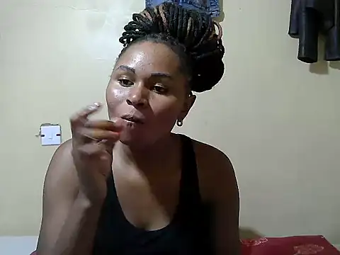 Creamy-Aisha online show from October 18, 2025, 4:30 pm