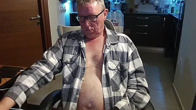 JamesBauer online show from February 18, 2026, 4:41 am