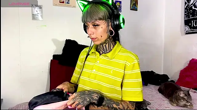 Snapshot of d3m0ny0_0 chatting on March 28, 2026, 6:46 am d3m0ny0 0 online show from March 28, 2026, 6:46 am