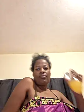 Snapshot of sexylira chatting on February 18, 2026, 11:28 am sexylira online show from February 18, 2026, 11:28 am