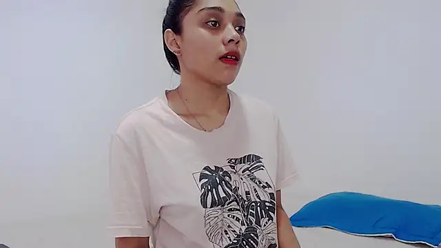 sharon sexy  online show from October 28, 2025, 8:11 pm