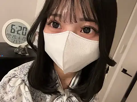 Snapshot of yunayuna_1231 chatting on February 20, 2026, 9:21 am yunayuna 1231 online show from February 20, 2026, 9:21 am