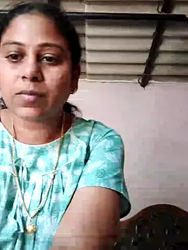 Snapshot of JENNIFERtamil chatting on December 23, 2025, 7:39 am JENNIFERtamil online show from December 23, 2025, 7:39 am