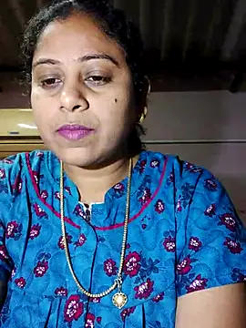 Snapshot of JENNIFERtamil chatting on January 17, 2026, 1:05 pm JENNIFERtamil online show from January 17, 2026, 1:05 pm