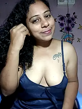 Snapshot of JENNIFERtamil chatting on February 13, 2026, 6:37 pm JENNIFERtamil online show from February 13, 2026, 6:37 pm