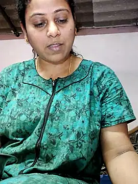 Snapshot of JENNIFERtamil chatting on February 17, 2026, 7:38 am JENNIFERtamil online show from February 17, 2026, 7:38 am