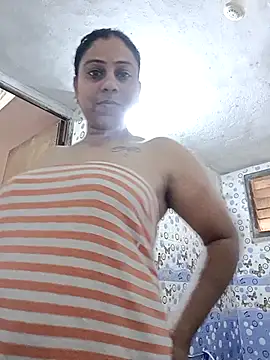 Snapshot of JENNIFERtamil chatting on March 8, 2026, 8:07 am JENNIFERtamil online show from March 8, 2026, 8:07 am