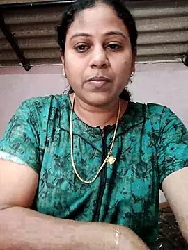 Snapshot of JENNIFERtamil chatting on March 10, 2026, 7:35 am JENNIFERtamil online show from March 10, 2026, 7:35 am