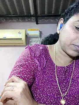 Snapshot of JENNIFERtamil chatting on March 19, 2026, 1:04 pm JENNIFERtamil online show from March 19, 2026, 1:04 pm