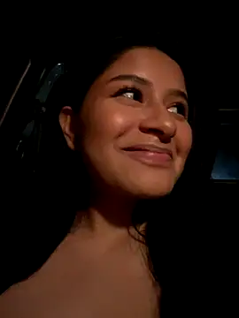 Snapshot of andrea_gomes_ chatting on October 19, 2025, 8:15 am andrea gomes  online show from October 19, 2025, 8:15 am