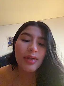 andrea gomes  online show from May 18, 2026, 7:14 am
