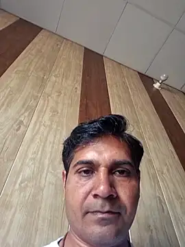 johnny8731 online show from April 19, 2026, 3:39 am