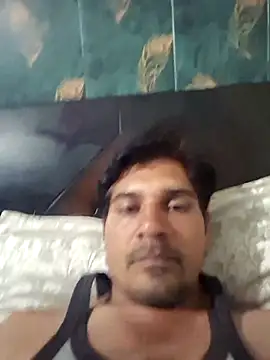 Snapshot of johnny8731 chatting on June 24, 2026, 5:23 pm johnny8731 online show from June 24, 2026, 5:23 pm