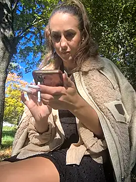 Brilliant-Splashes online show from September 22, 2025, 9:00 am