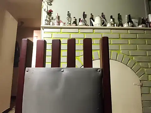 mimi19820 online show from April 15, 2026, 7:58 pm