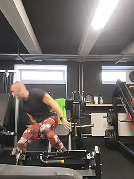 trainwithme online show from November 7, 2025, 11:54 am