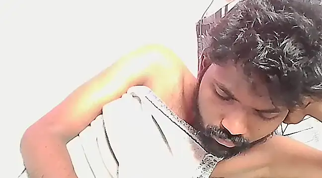 Snapshot of dusky-body chatting on March 23, 2025, 4:49 am dusky-body online show from March 23, 2025, 4:49 am