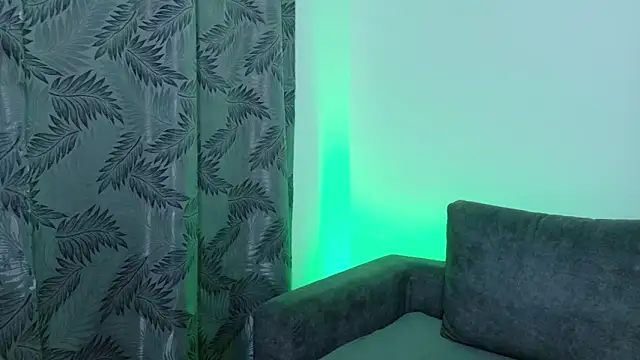 Misscarolsph online show from April 13, 2026, 9:31 pm