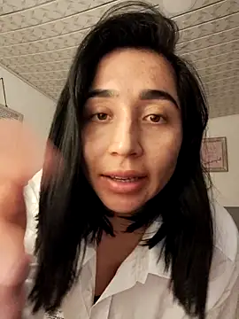 Elowyn online show from October 26, 2025, 2:50 am