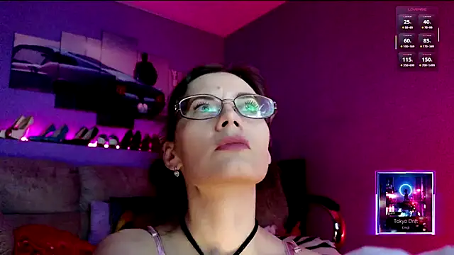 MilanaPure online show from December 4, 2025, 3:21 pm