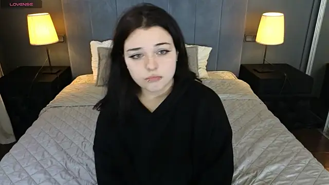 SHERI BELTON online show from December 16, 2025, 7:52 pm