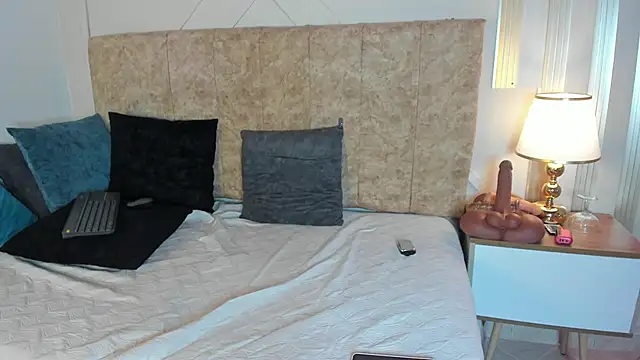 Snapshot of angelinarouse_ chatting on November 23, 2025, 4:51 pm angelinarouse online show from November 23, 2025, 4:51 pm