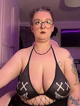 Snapshot of Ms_Lunar-Lust chatting on October 16, 2025, 4:19 pm Ms Lunar-Lust online show from October 16, 2025, 4:19 pm