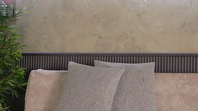 mia lacy  online show from February 4, 2026, 4:18 am