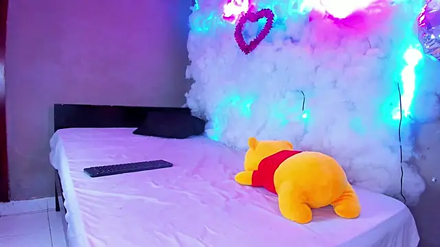 Snapshot of Yumeku_04_ chatting on March 22, 2025, 9:21 pm Yumeku 04 online show from March 22, 2025, 9:21 pm