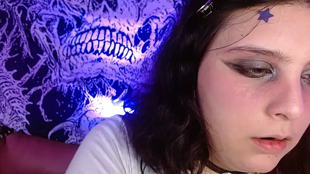 mikaskullcs online show from October 16, 2025, 9:38 pm