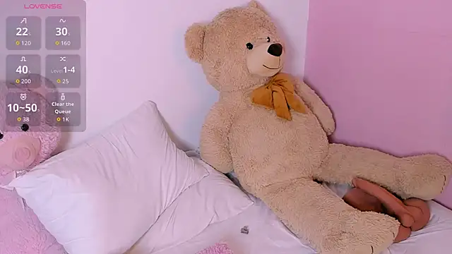 Snapshot of BritanyLin__ chatting on October 11, 2025, 5:17 am BritanyLin   online show from October 11, 2025, 5:17 am