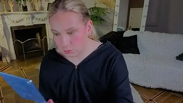 Jes Solar online show from September 17, 2025, 2:52 pm