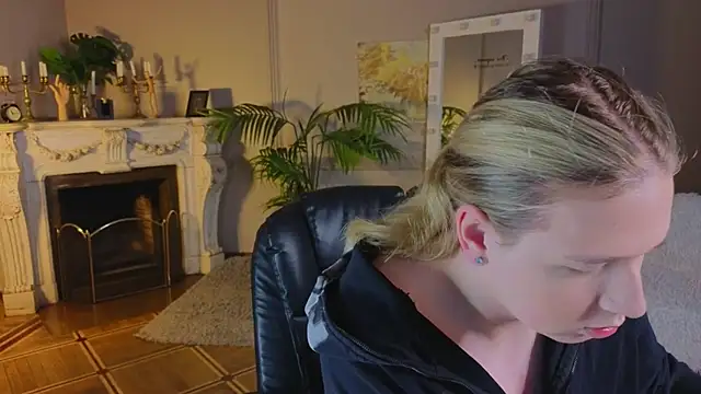 Jes Solar online show from October 6, 2025, 12:02 pm