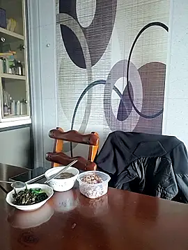 woonee827372 online show from December 2, 2025, 4:51 am