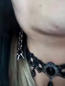 Snapshot of KARINNA__RAVEN chatting on April 18, 2026, 1:09 am KARINNA RAVEN online show from April 18, 2026, 1:09 am