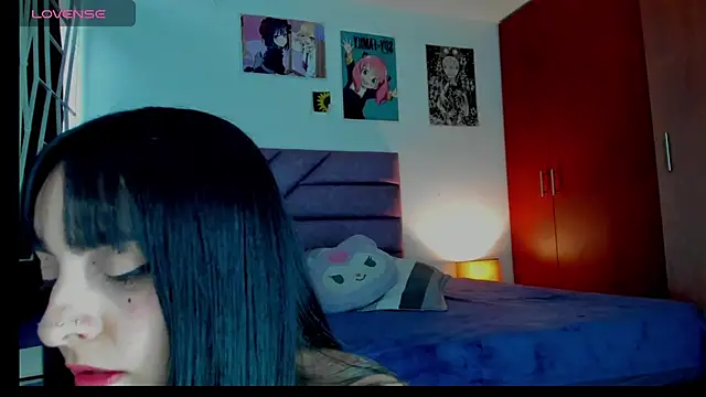 Snapshot of KARINNA__RAVEN chatting on May 21, 2026, 9:44 pm KARINNA RAVEN online show from May 21, 2026, 9:44 pm