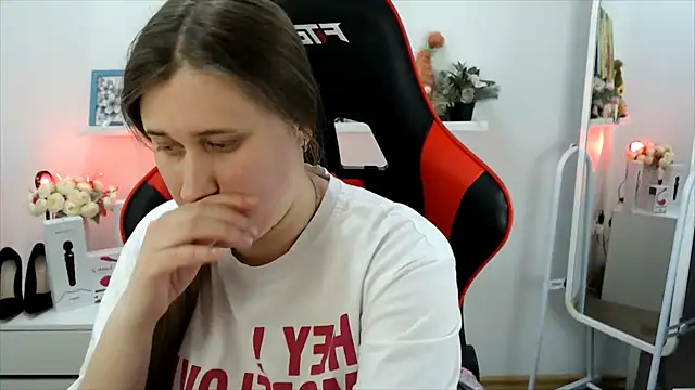 Lucky Lana online show from March 5, 2026, 3:57 am