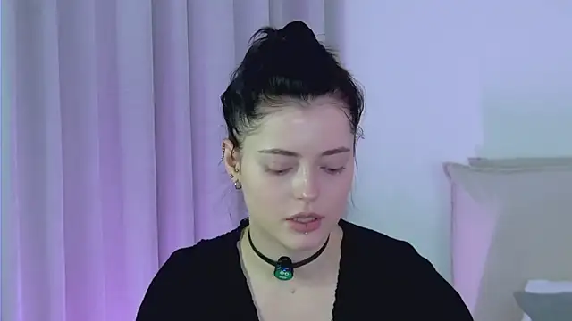 AshleyD  online show from February 8, 2026, 2:37 am