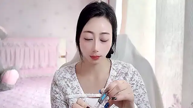 Snapshot of anjila888 chatting on November 16, 2025, 3:56 am anjila888 online show from November 16, 2025, 3:56 am