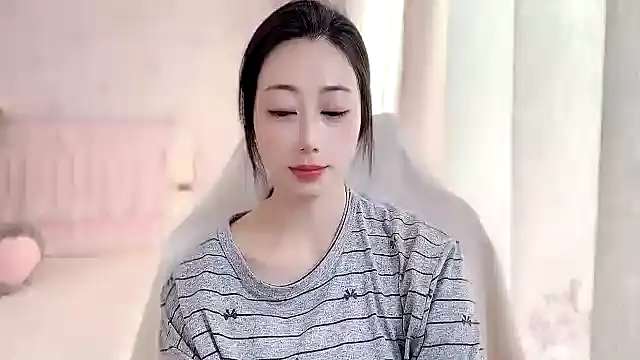 Snapshot of anjila888 chatting on December 1, 2025, 1:10 am anjila888 online show from December 1, 2025, 1:10 am