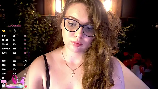 LuxSopphia online show from July 9, 2026, 12:42 pm