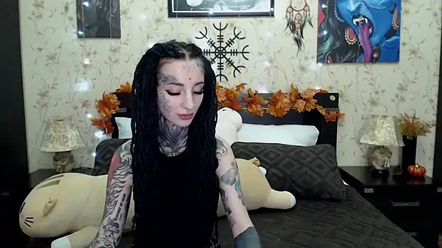 Velvetbat online show from November 14, 2025, 7:07 am