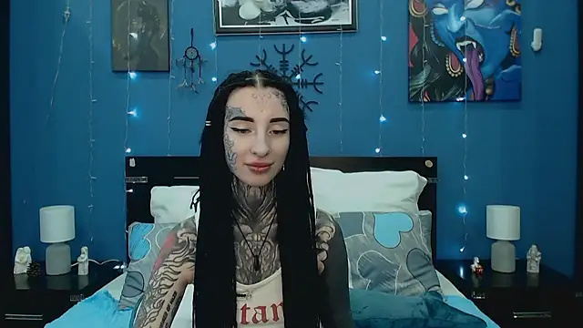 Snapshot of Velvetbat chatting on July 19, 2026, 7:45 am Velvetbat online show from July 19, 2026, 7:45 am