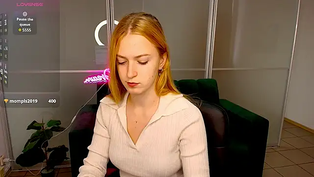 MirandaMayers online show from October 21, 2025, 11:44 am