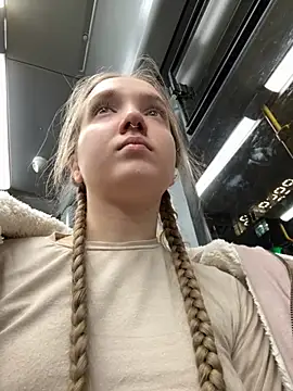 Snapshot of bambi_lu chatting on November 14, 2025, 6:06 pm bambi lu online show from November 14, 2025, 6:06 pm