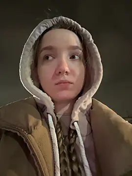 Snapshot of bambi_lu chatting on November 17, 2025, 5:08 pm bambi lu online show from November 17, 2025, 5:08 pm