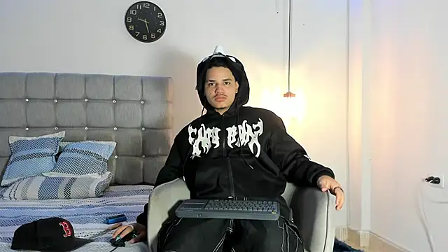 samxx muscle online show from October 17, 2025, 3:36 pm