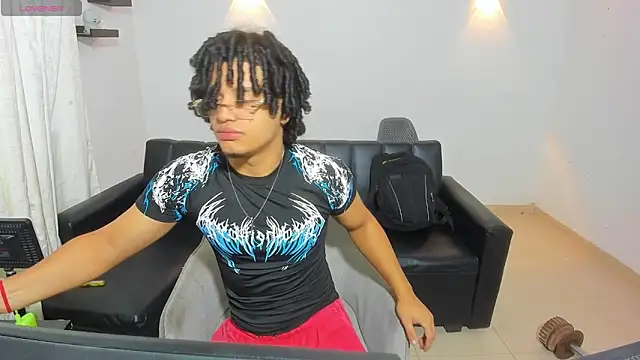 Snapshot of samxx_muscle chatting on June 20, 2026, 1:25 pm samxx muscle online show from June 20, 2026, 1:25 pm
