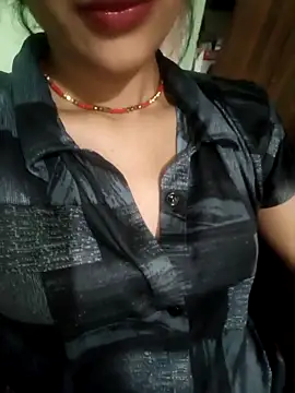 Eshwari Chopra online show from April 3, 2026, 3:37 am