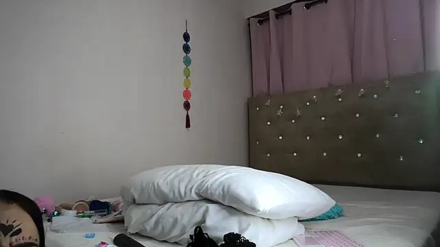 sofia8428 online show from November 3, 2025, 1:51 am